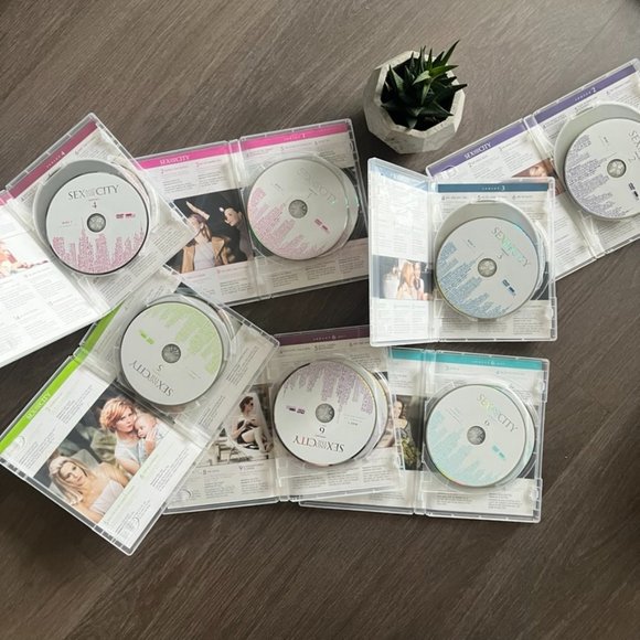 Sex and the City Complete DVD Boxed Collection - Picture 5 of 6